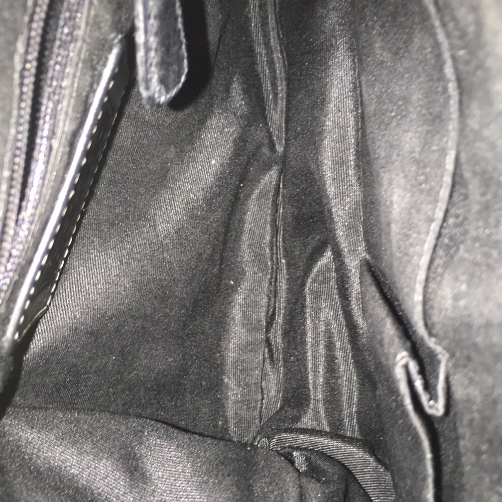 AUTHENTIC COACH PURSE - Picture 8 of 8